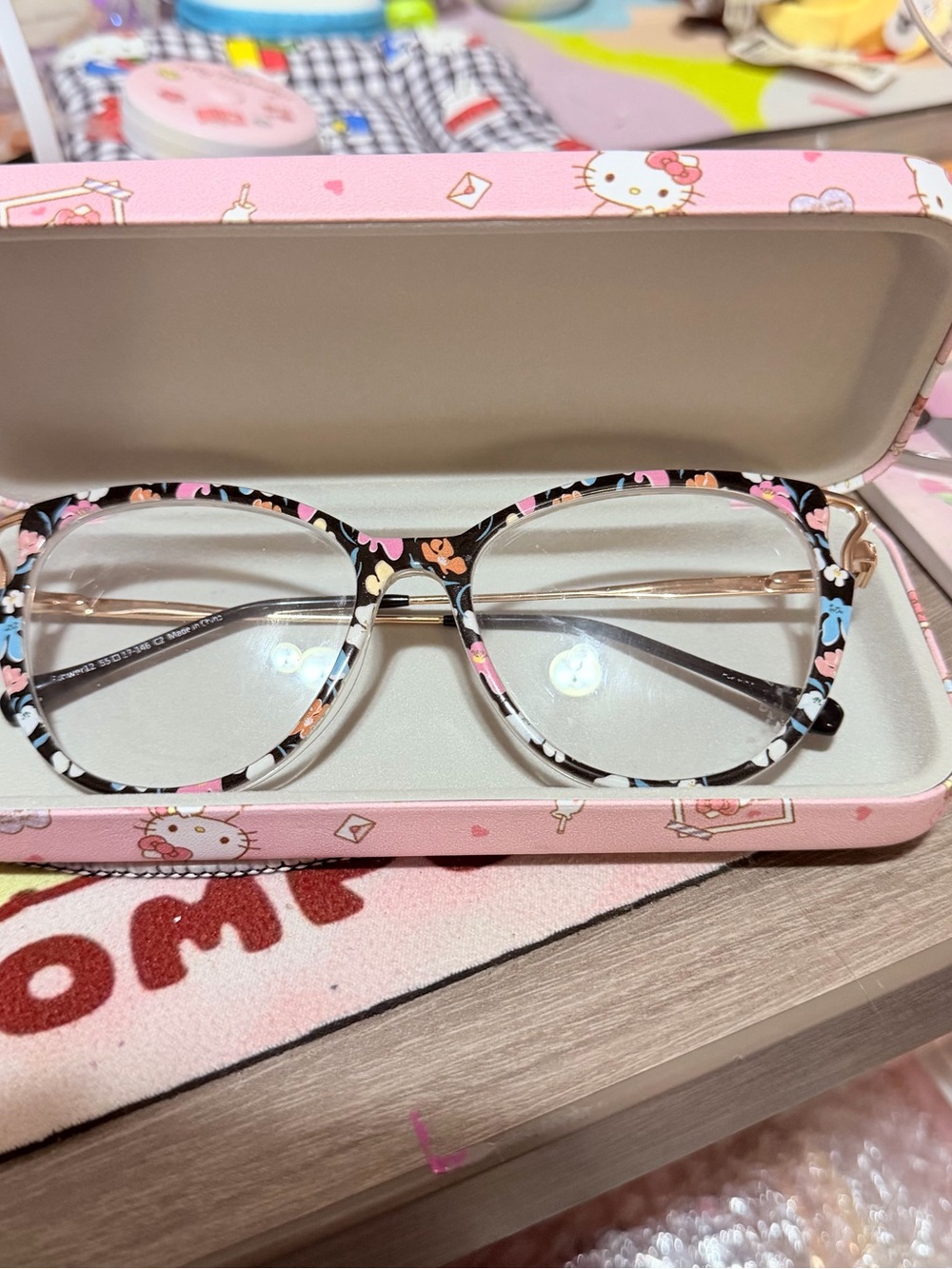 Hello Kitty glasses case - Picture 2 of 2
